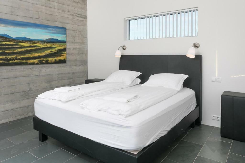 Luxury Villa With River View Laugaras Zewnętrze zdjęcie